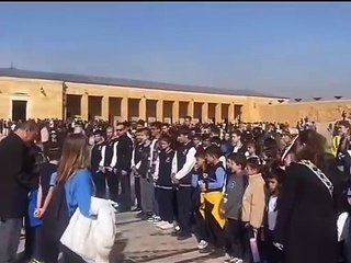 Anıtkabir’de her yer Erdoğan sloganı serbest andımız yasak öyle mi?