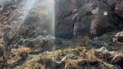 Bitlis’te terör operasyonu! Araziye gizlenmiş yaşam malzemeleri ele geçirildi