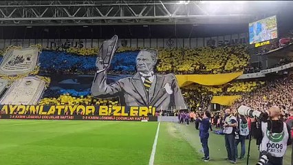 Fenerbahçe taraftarından müthiş koreografi