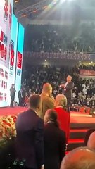 CHP kurultayında Turan Aydoğan saldırıya uğradı