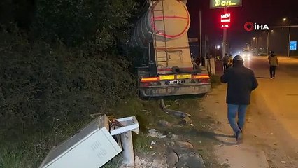 Düzce’de Tır Otomobile Çarptı, Dükkana Girdi