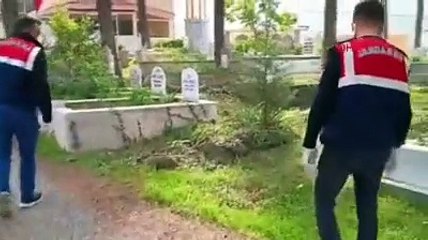 'Bu kadarına da pes' dedirten olay! Uyuşturucuyu dedesinin mezarına saklamış