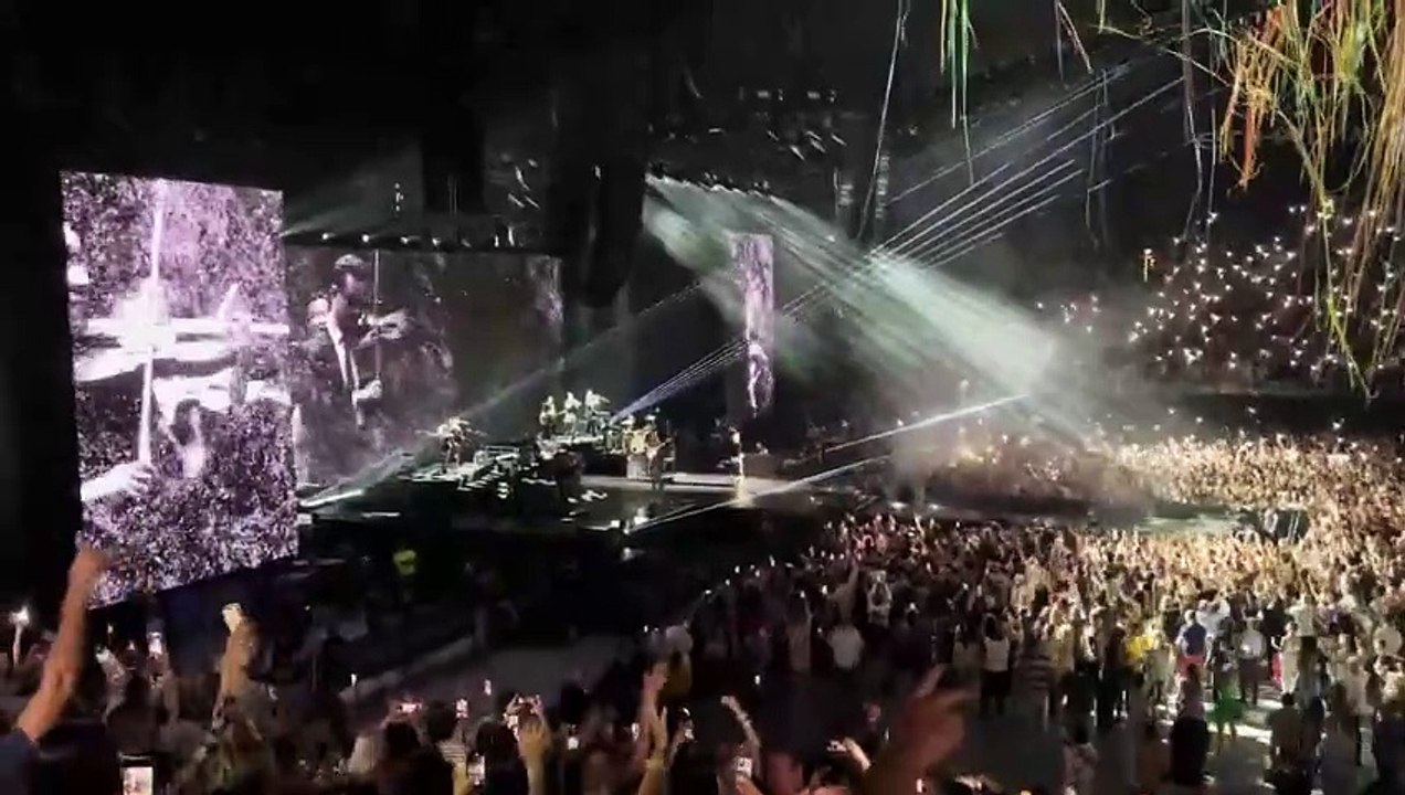 Abu Dabi Robbie Williams konseriyle coştu. Alkol su gibi aktı. Filistin Arapların umurunda değil. Türkiye’de 100. yıl kutlamaları ertelediler