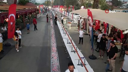 Cumhuriyetin 100. yılını 100 metrelik boru kebapla kutladı