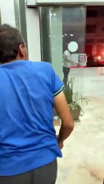 Gazze'deki Şifa ve Kudüs hastanelerinin çevresi vuruldu. İsrail'den hava saldırısı