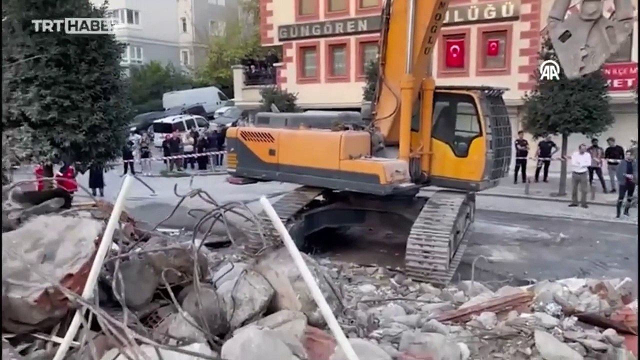 Kentsel dönüşüm faciası. Güngören'de yıkım sırasında 6 katlı bina çöktü