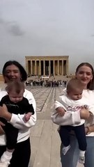 Anneler, Cumhuriyetimizin 100. yılında doğan bebeklerini Anıtkabir'e Ata'nın huzuruna götürdü