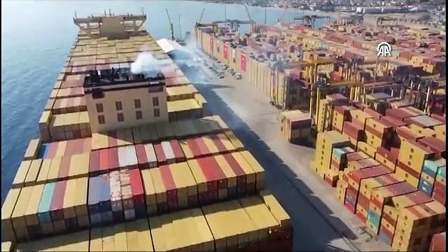 Dünyanın en büyük konteyner gemilerinden ‘MSC Türkiye’ Tekirdağ'a geldi