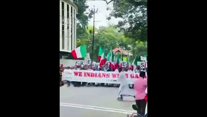 Hindistan'da Filistin destek yürüyüşünde İtalya ile Filistin bayrağını karıştırdılar