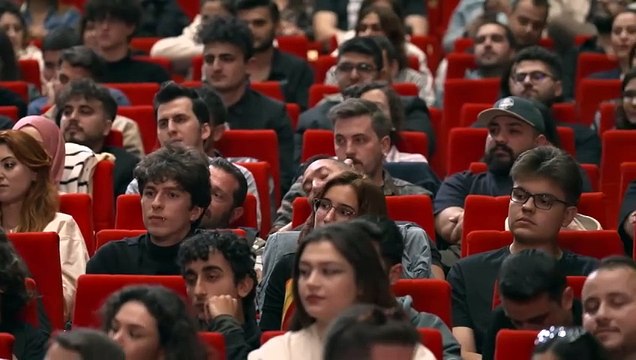 Cumhuriyet'in 100. yılına özel marş tüyleri diken diken etti. Norm Ender ve ekibi seslendirdi Oğuzhan Uğur paylaştı