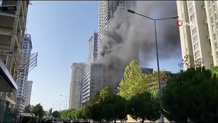 Ataşehir'de 40 katlı rezidansta yangını