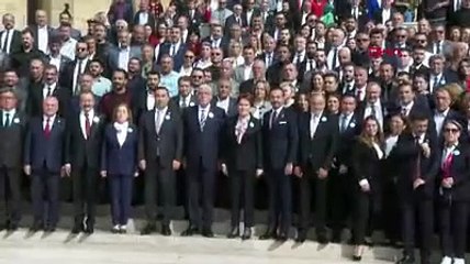Meral Akşener Anıtkabir'i ziyaret etti