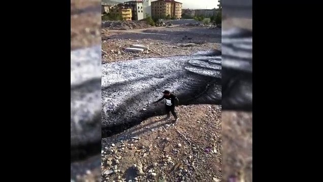 Saype ismiyle tanınan Fransız sanatçı son çalışmasını Hatay'da depremde hayatını kaybedenlere adadı