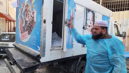 Gazze'de cesetler dondurma dolaplarına konuluyor. Morglar doldu