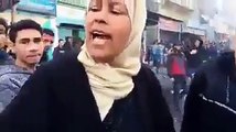 Filistinli kadın Hamas'a ateş püskürdü. Hamas'ın çocukları lüks araba kullanıyor benim oğlum işsiz