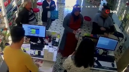 Eczanede borç dayağı. Böyle yumruk attı