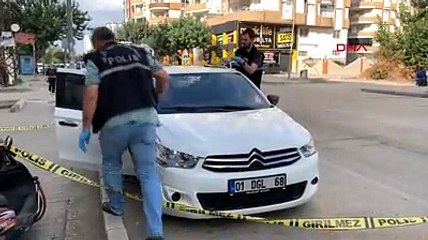 İşe gitmek için bindiği otomobilinde silahlı saldırıya uğradı