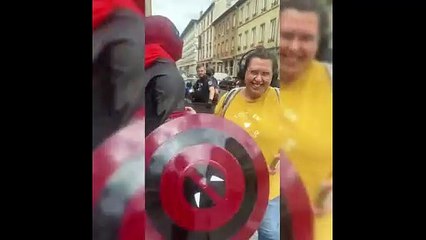 2 milyon takipçili Fransız internet fenomeninden Filistin'e kostümlü ve danslı destek