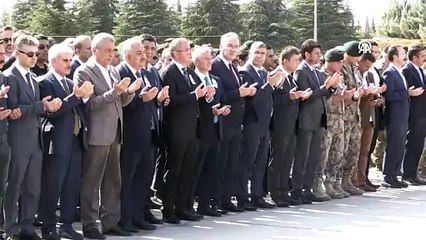 Şehit başpolis Şimşek memleketi İzmir’e uğurlandı