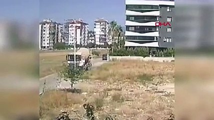 Beton kamyonu anne kızın üzerinden geçti. Göz göre göre korkunç kaza