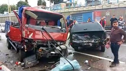 Kocaeli'de 7 araç birbirine girdi: Kilometrelerce kuyruk oluştu