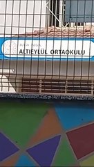 Dersi zili yerine Arapça ilahi çaldılar. Devlet okulunda skandal