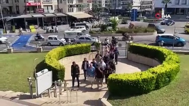 FETÖ'cüler ABD Bayrağı açıp kaçarken yakalandılar
