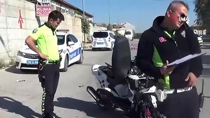 Kamyonetle çarpışan motosikletli öğrenci ağır yaralandı