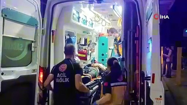 Ters yönden gelen hafif ticari araç motosiklete çarptı: 1 yaralı