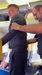 Sarhoş yolcu uçağa rota değiştirtti