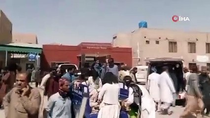 Pakistan’da cami yakınında bombalı saldırı: 52 ölü 130 yaralı