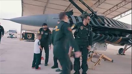 SOLOTÜRK pilotlarından gösteriyi izlemek için Iğdır'dan gelen 4 yaşındaki Can'a özel karşılama