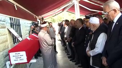 Pilot Mehmet Akif Tutuk’a son veda! Ablası montuyla uğurladı