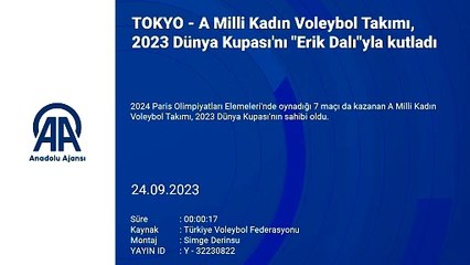 Voleybolcu kızlarımız zaferi 'Erik Dalı' ile göbek atarak kutladı. 'Yunan kazansaydı' diyenler çatır çatır çatlayacak