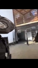 11 bin polis ve jandarma cezaevini bastı. 5 yıldızlı tatil köyleri gölgesinde kaldı