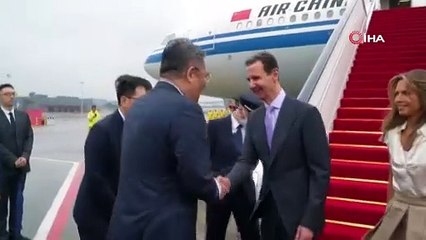 Esad Çin’e gitti. Suriyeliler de Suriye’de savaş var denilerek Türkiye’ye alınıyor