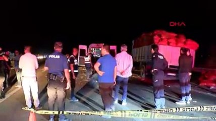 Dinamit yüklü kamyon devrildi. Otoyolda korku dolu anlar