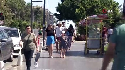 Termometre eylül ayının ortasında zirve yaptı. Sahile insan akını yaşandı