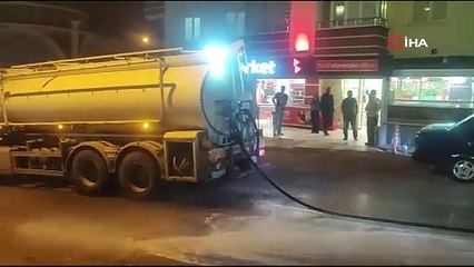 Çöp kamyonunun üzerinden geçtiği yaşlı adam ağır yaralandı