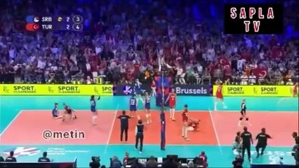 Sapla TV voleybolcu kızların şampiyonluk maçını anlattı. Ortalığı yıktı geçti
