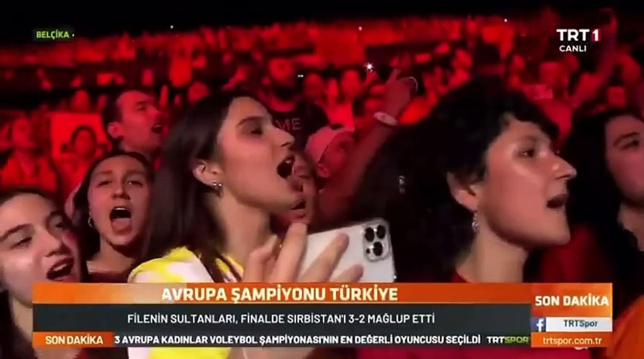 Ebrar İstiklal Marşı'nı bağıra bağıra söyledi. Saldıranlar İstiklal Marşı'nın kaldırılmasını istiyorlardı