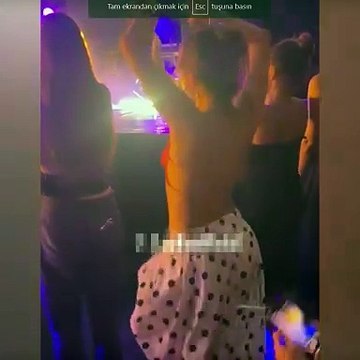 Melis Sezen Kenan Doğulu konserinde kurtlarını döktü