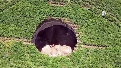 Konya'da 15 metre derinliğinde obruk oluştu