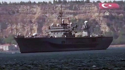 ABD Donanması'na ait USS Mount Whitney Çanakkale Boğazı'ndan geçti