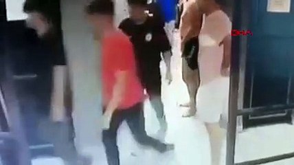 Halı saha maçı kanlı bitti. Kurşun yağdırdı