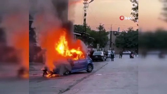 Elazığ’da seyir halindeki otomobil alev topuna döndü