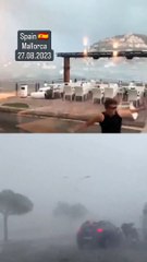 Turistler korkudan saklanacak delik aradı. Yolcu gemisinin palamarı koptu