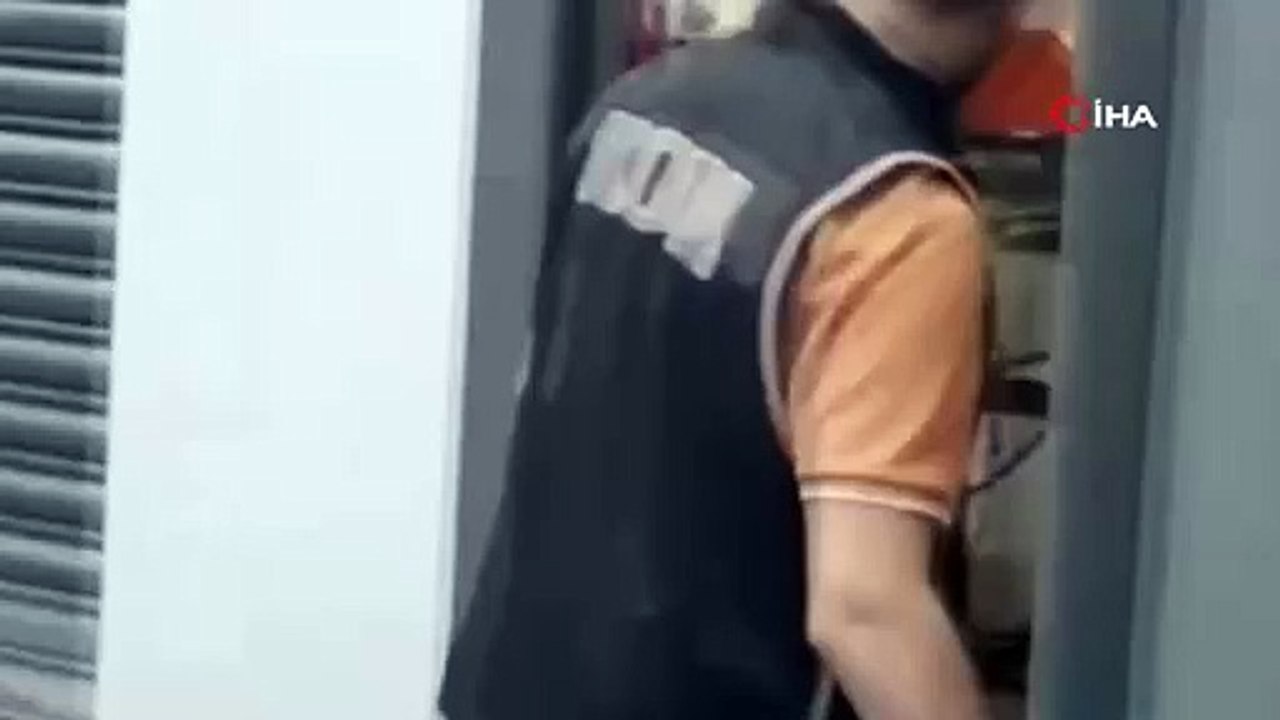 Sahte dolar basmak için matbaa kurdular