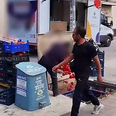 Kasa kasa domatesi çöpe döktüler. Vatandaş ise tane tane satın alabiliyor