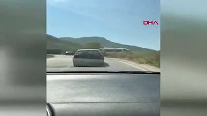 Yolcu minibüsü ile kamyon çarpıştı: 1 ölü 5 yaralı